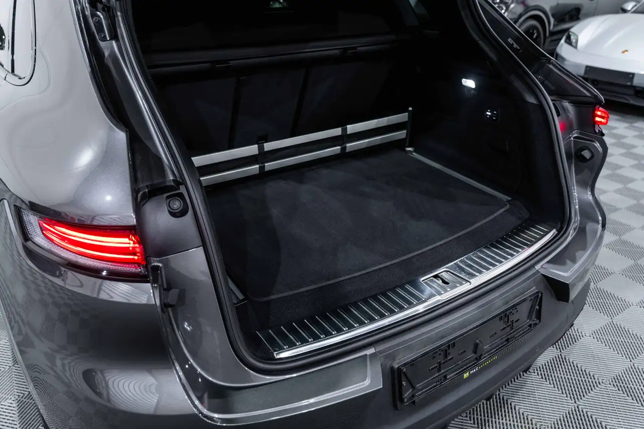 Porsche Cayenne - 10