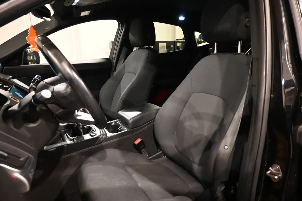 Jaguar E-Pace - 9