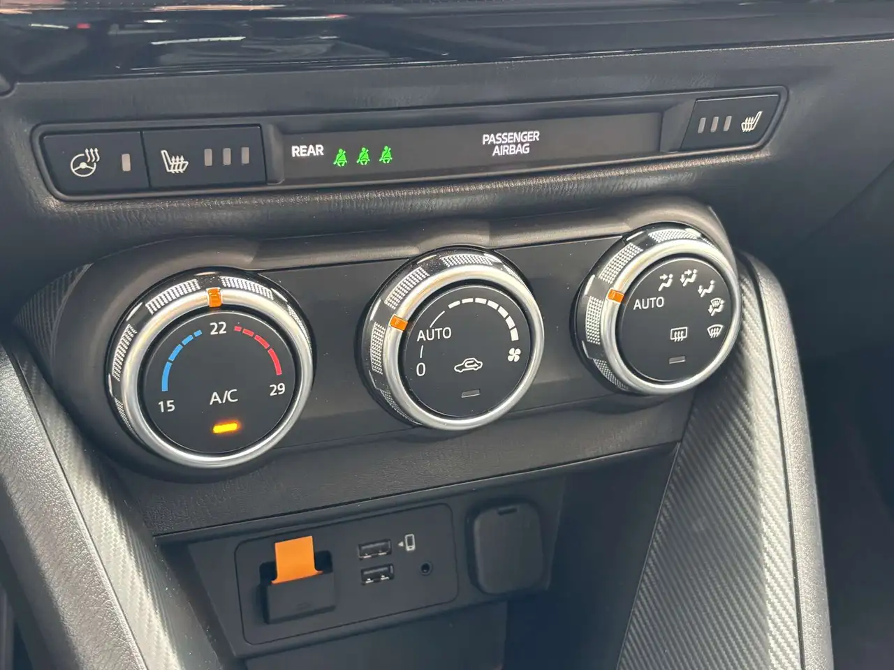 Mazda 2 - 11
