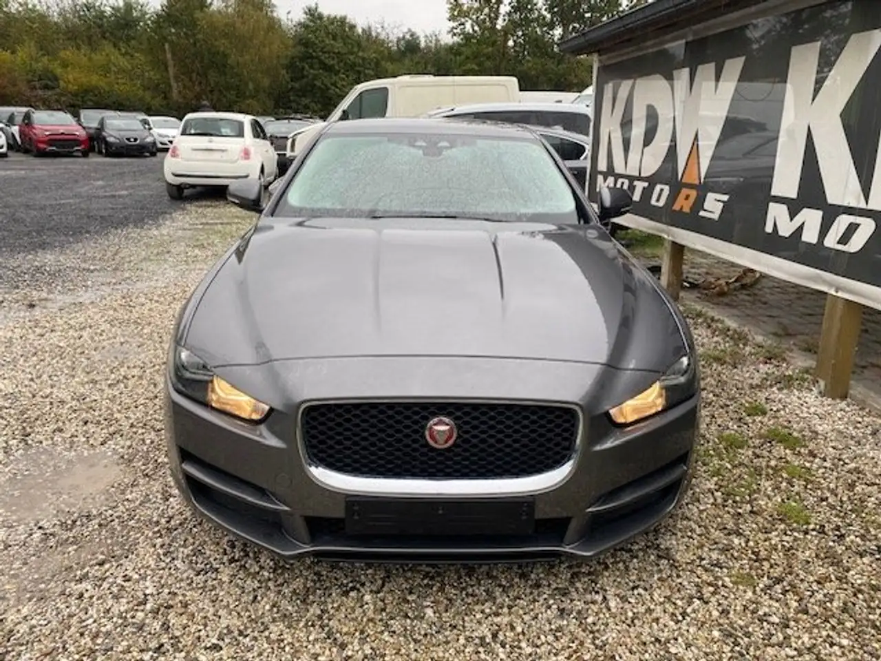 Jaguar XE - 2