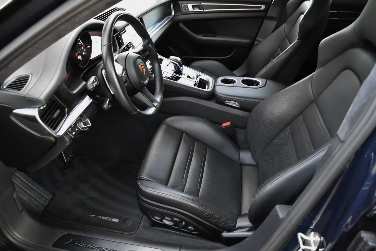 Porsche Panamera - 5