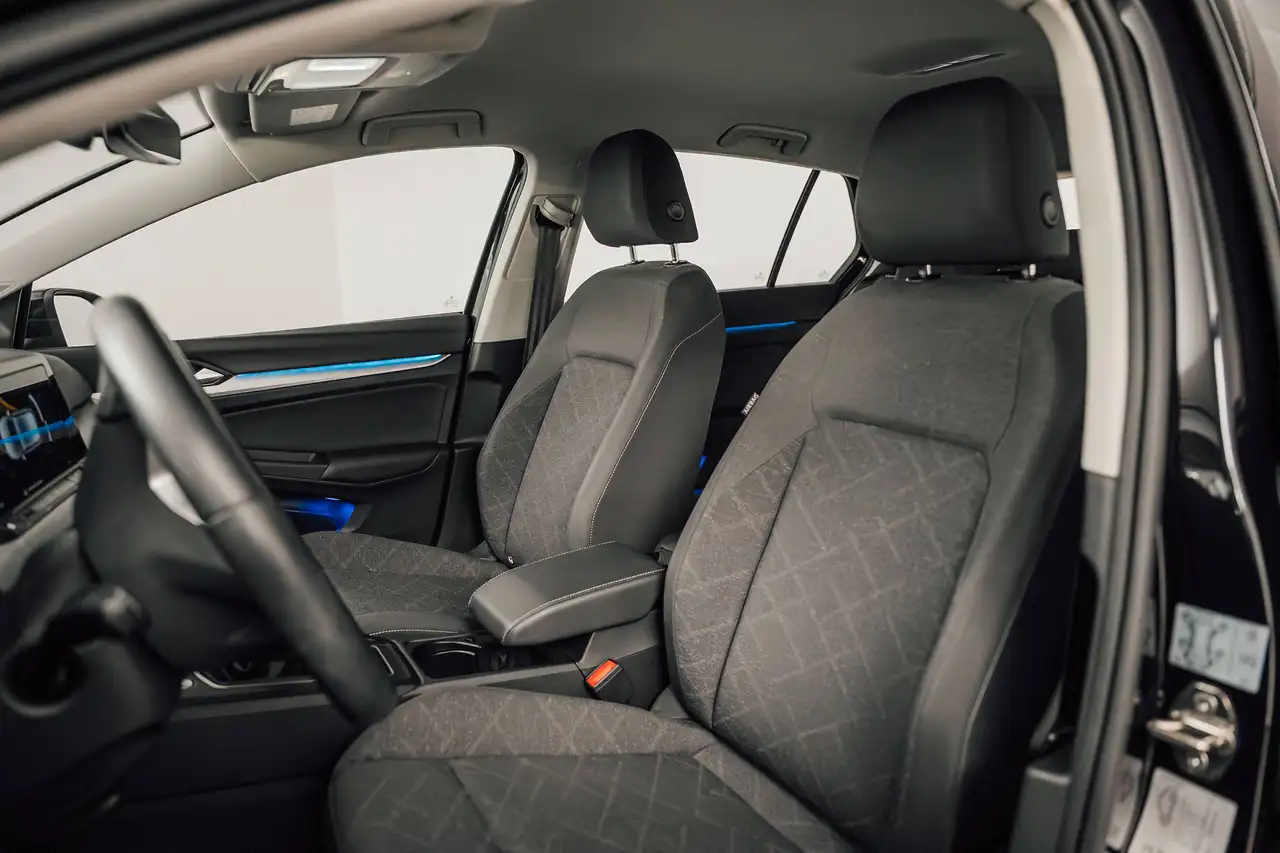 Volkswagen Golf - 12
