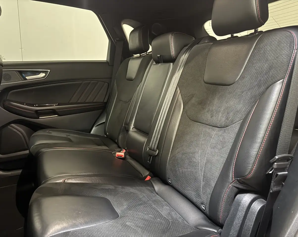 Ford Edge - 10