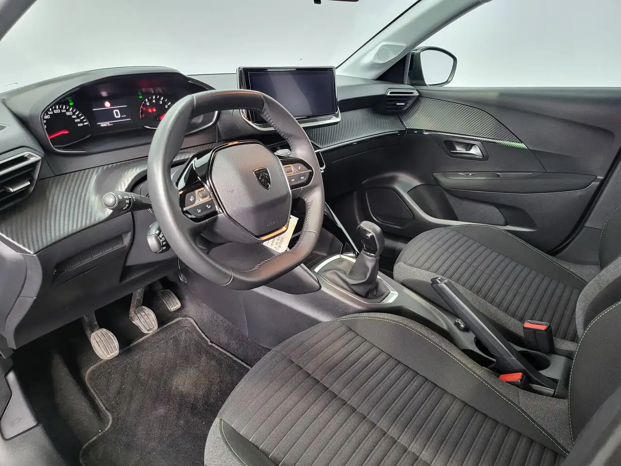 Peugeot 208 - 11