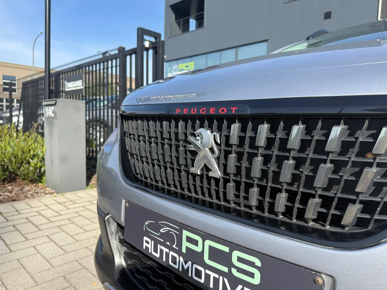 Peugeot 2008 - 9