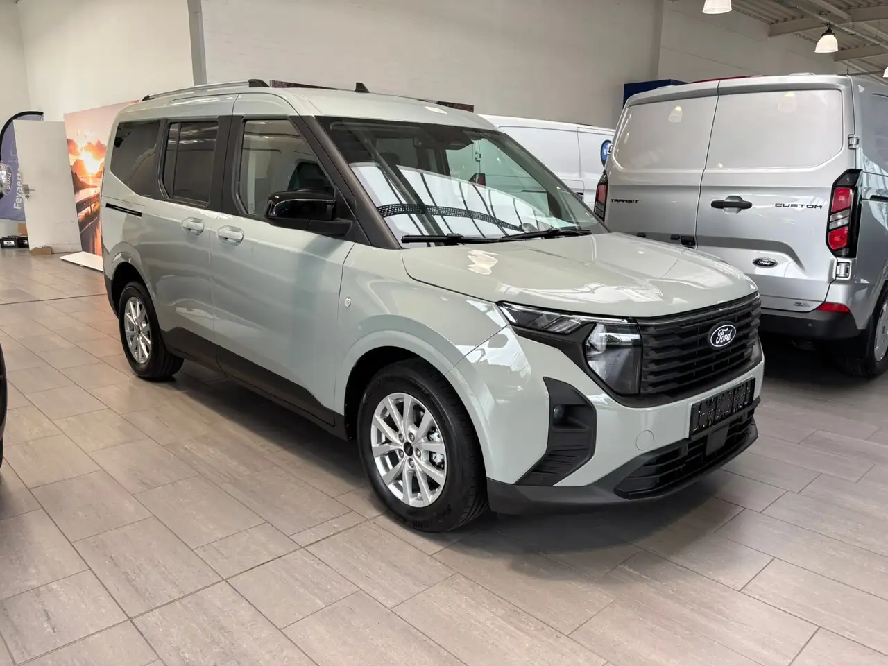 Ford Tourneo Courier - 2