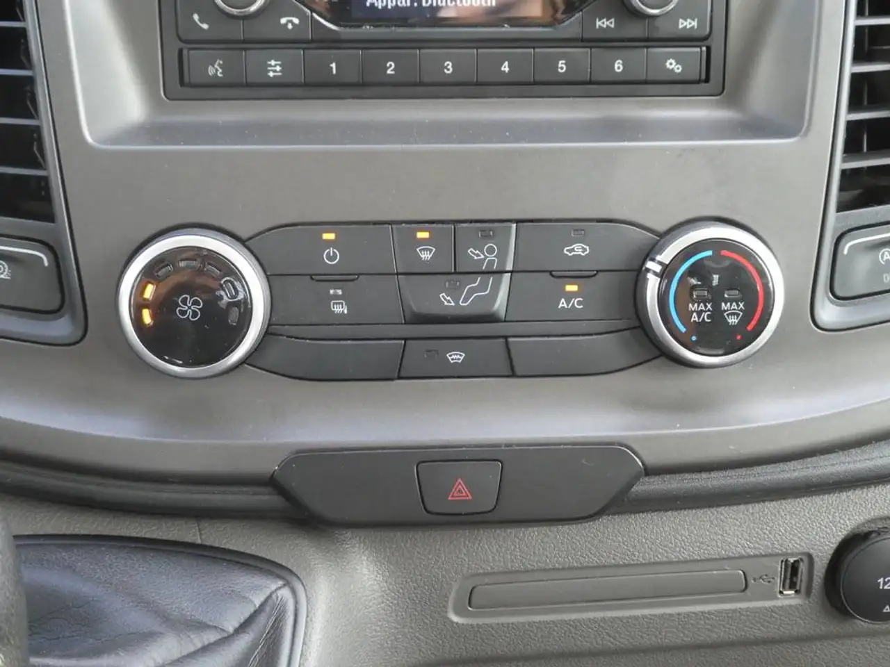 Ford Transit - 11