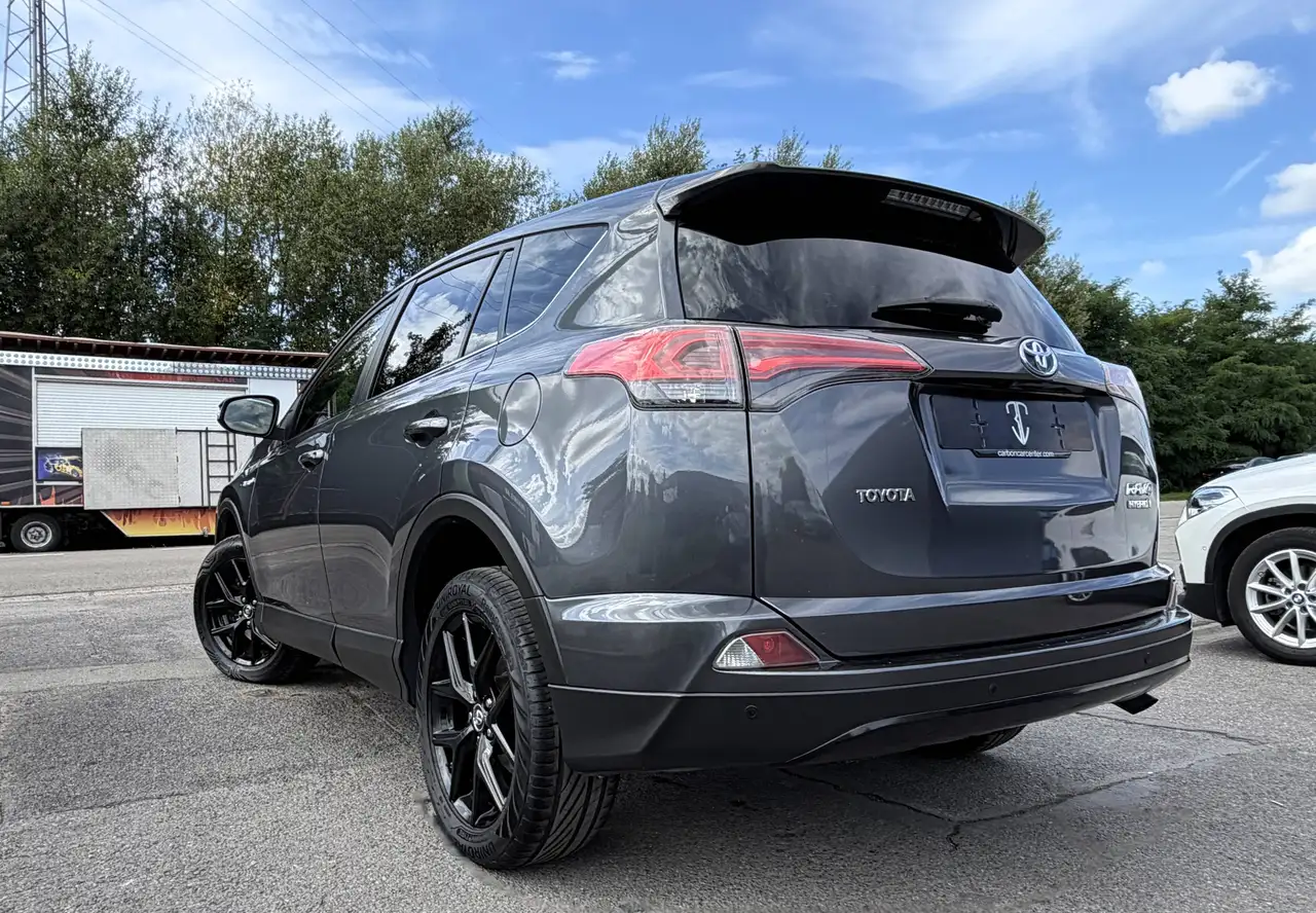 Toyota RAV4 - 8