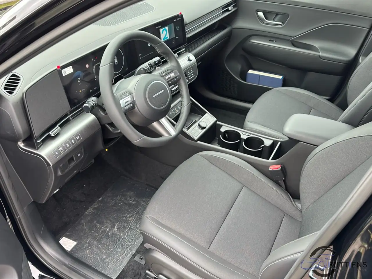 Hyundai KONA - 12