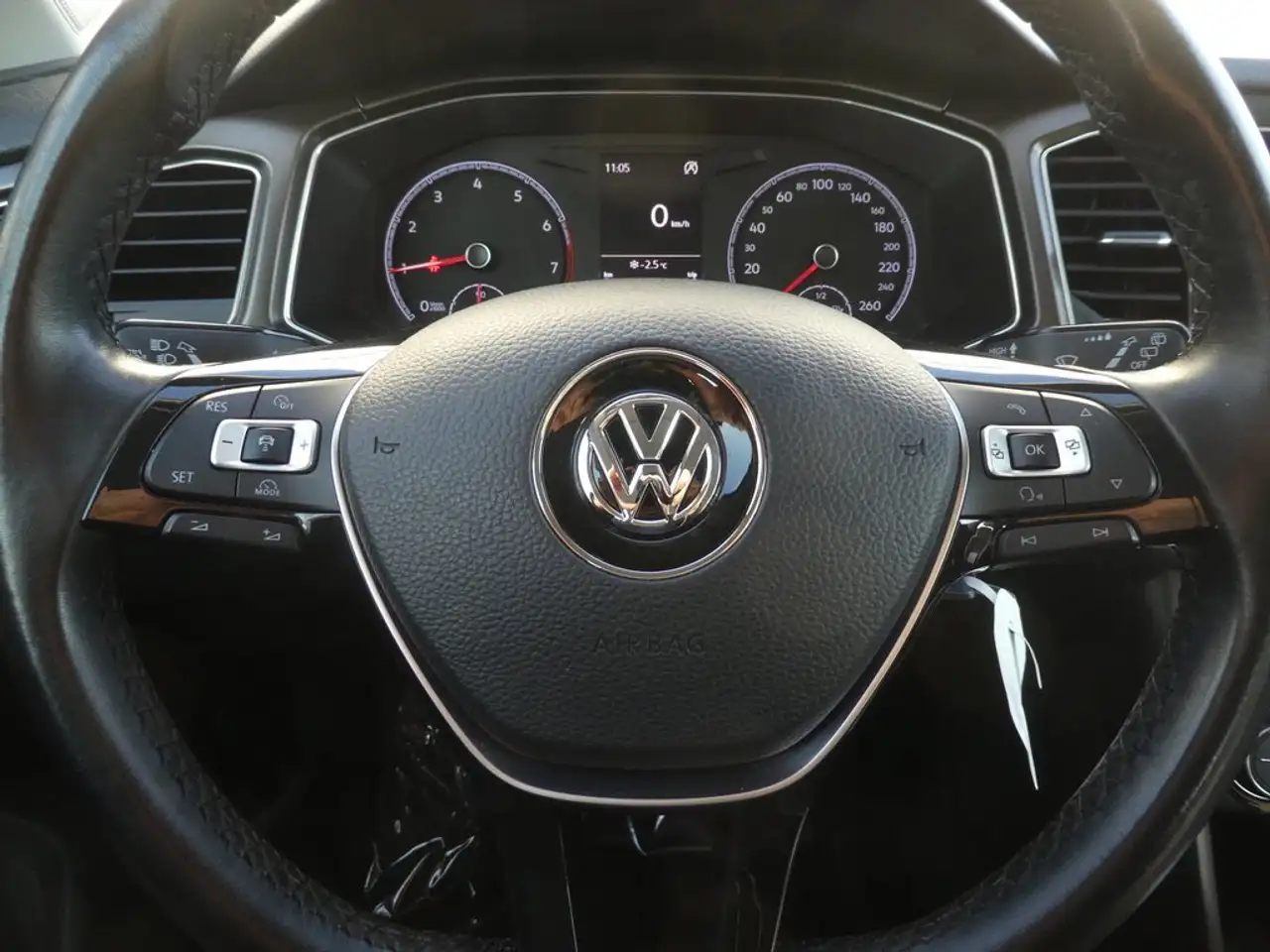 Volkswagen T-Roc - 8