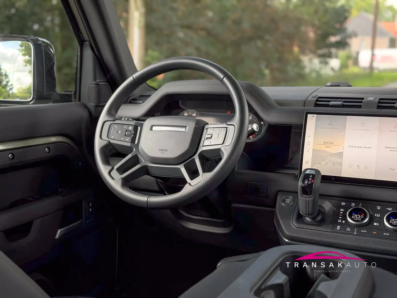 Land Rover Defender - 10