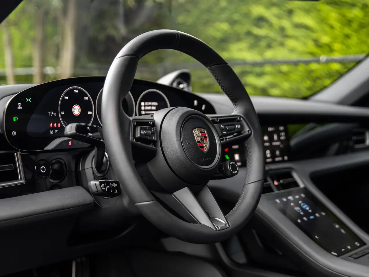 Porsche Taycan - 7