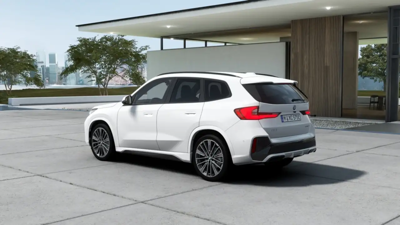 BMW iX1 - 2