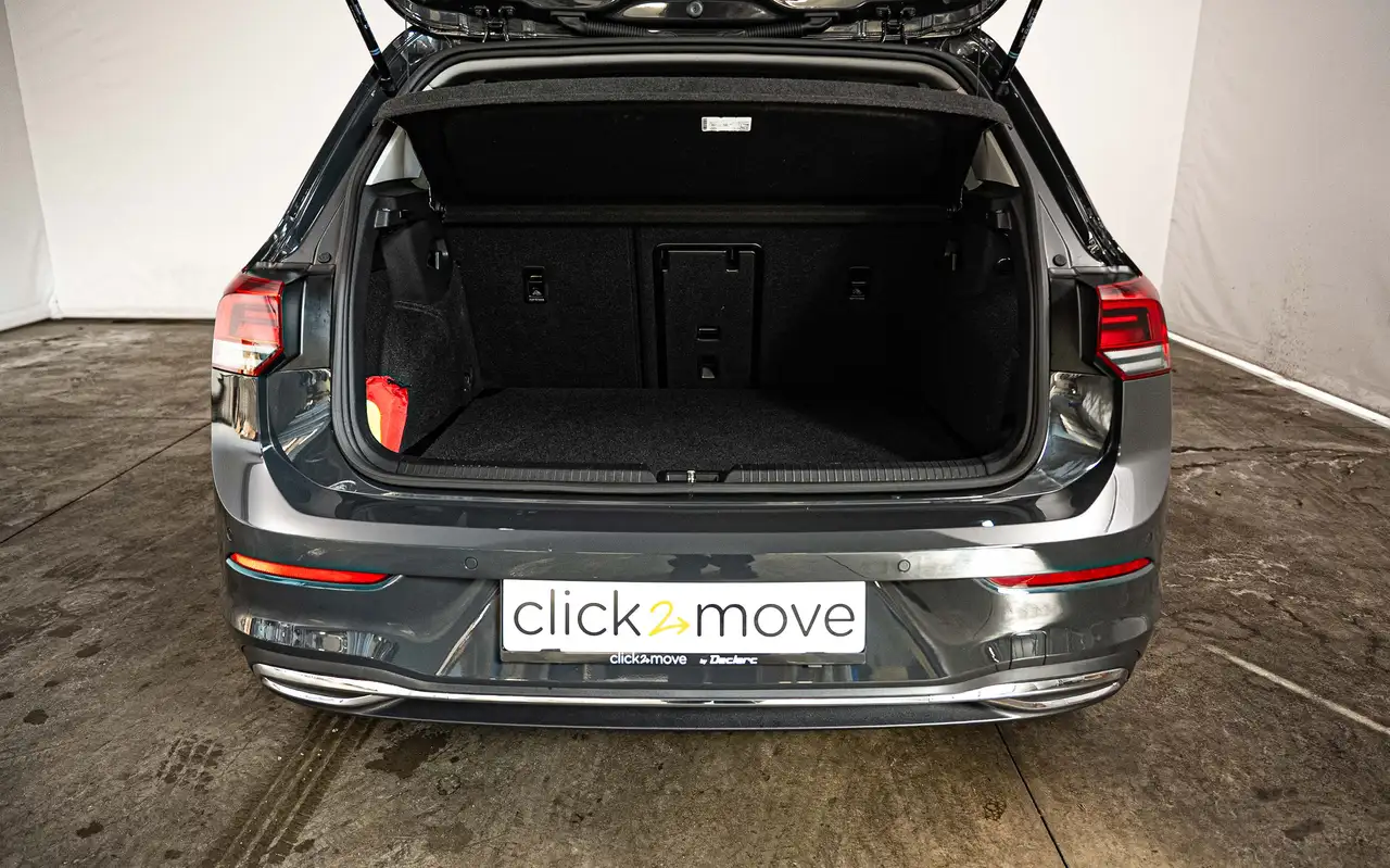 Volkswagen Golf - 6