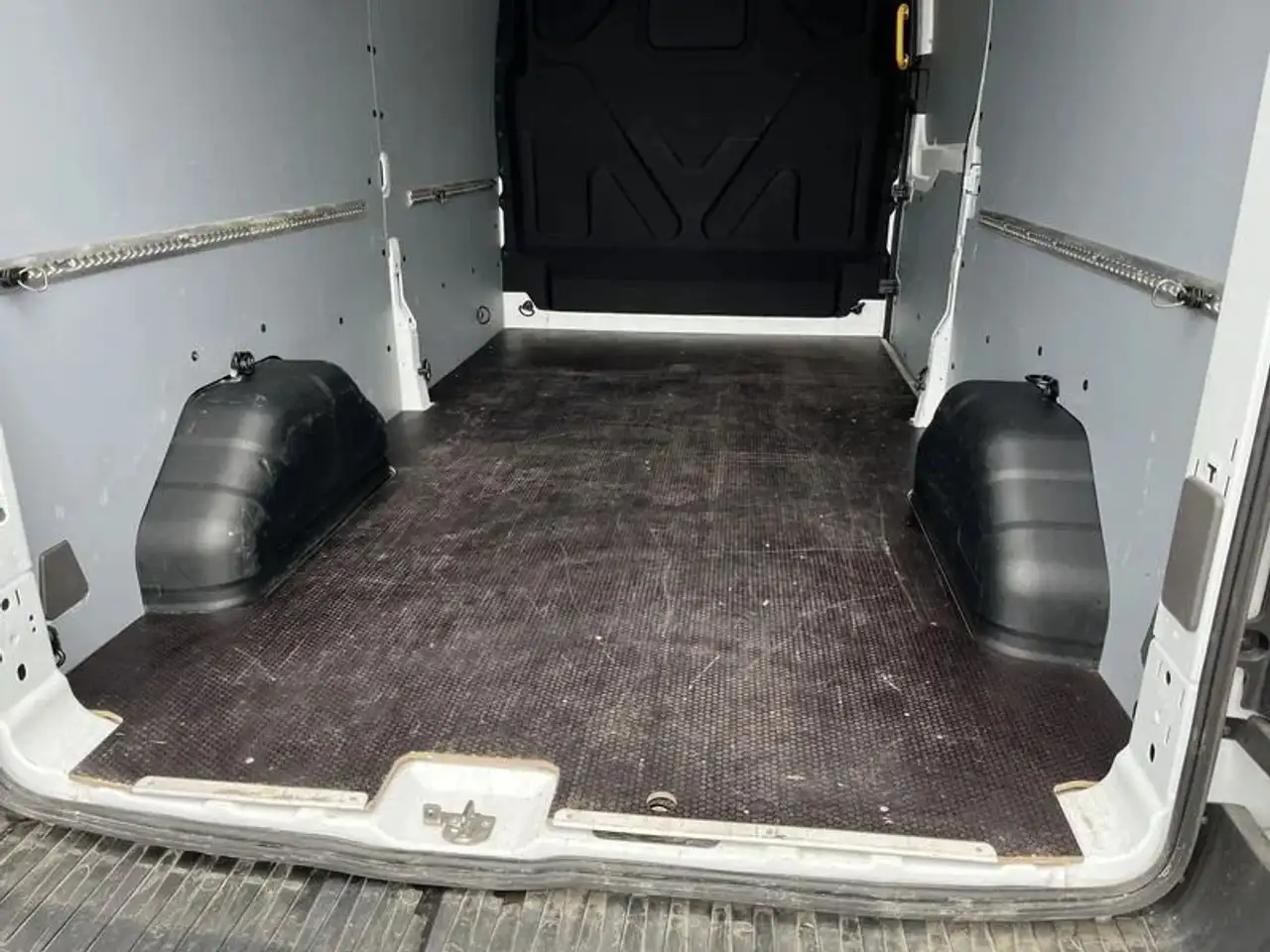 Ford Transit - 10
