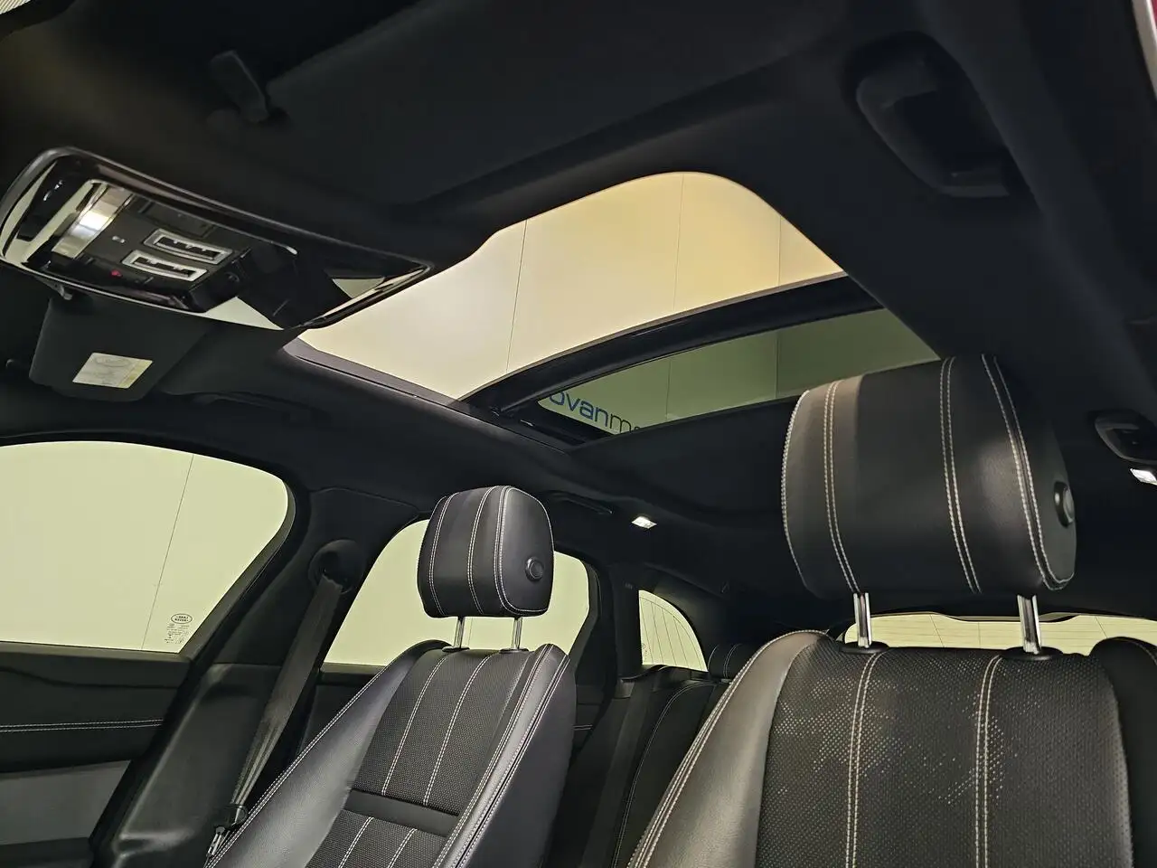 Land Rover Range Rover Velar - 11