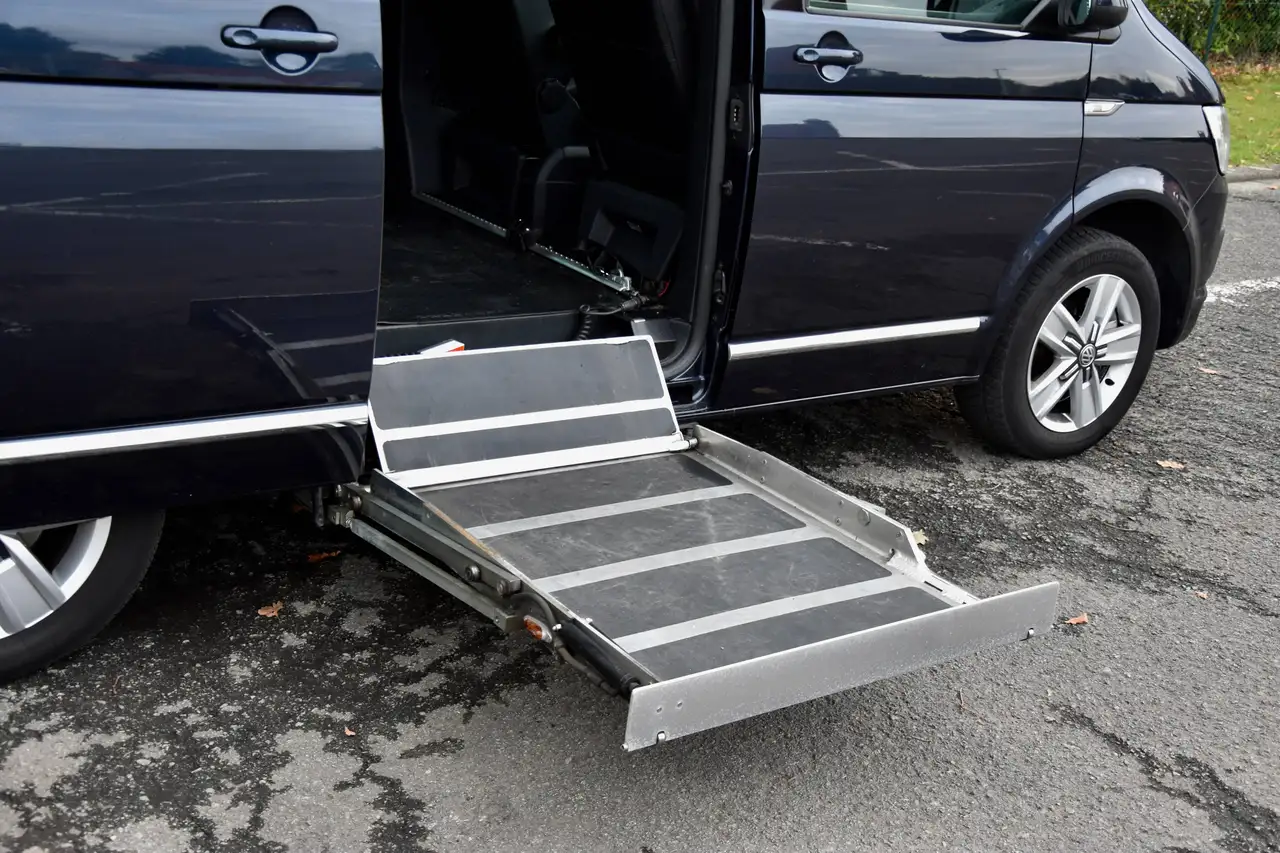 Volkswagen T6 Caravelle - 12