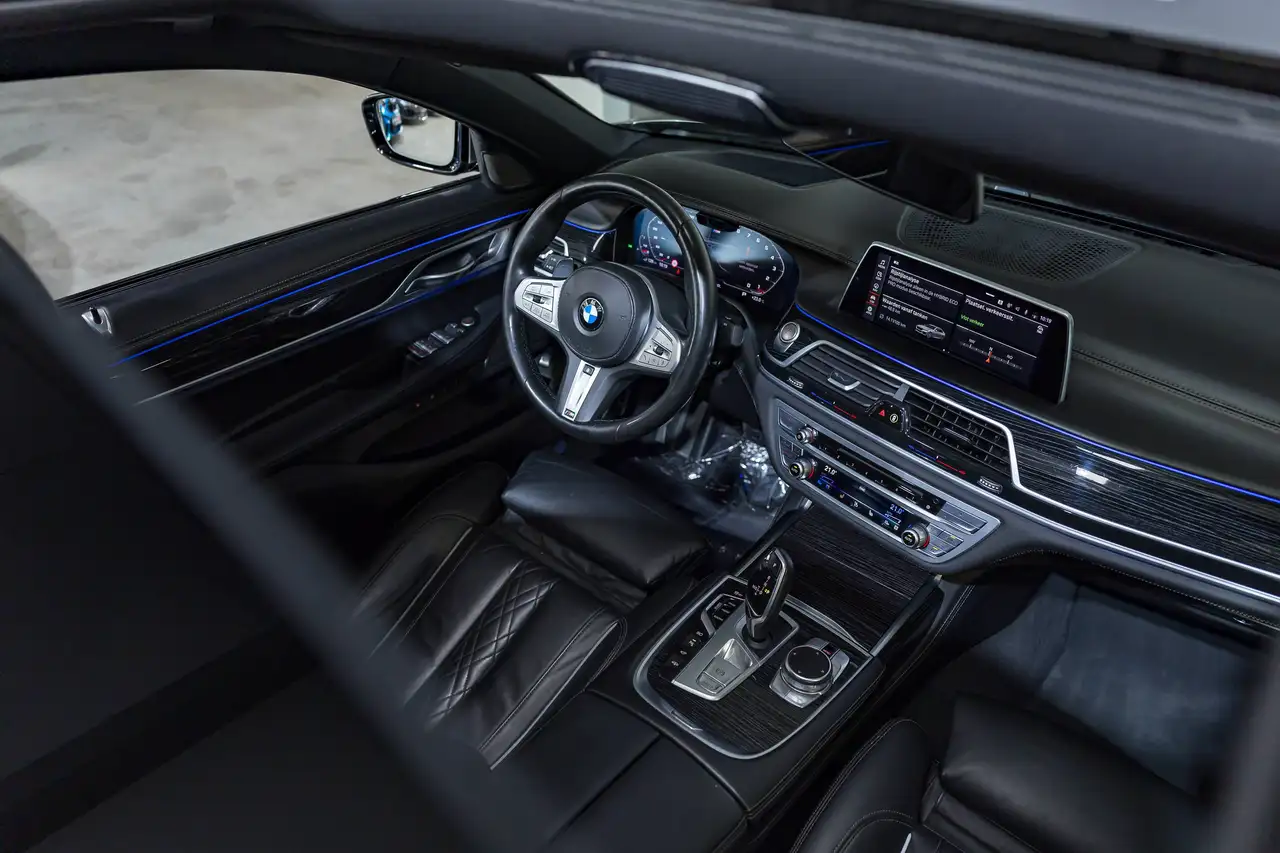 BMW 745 - 6