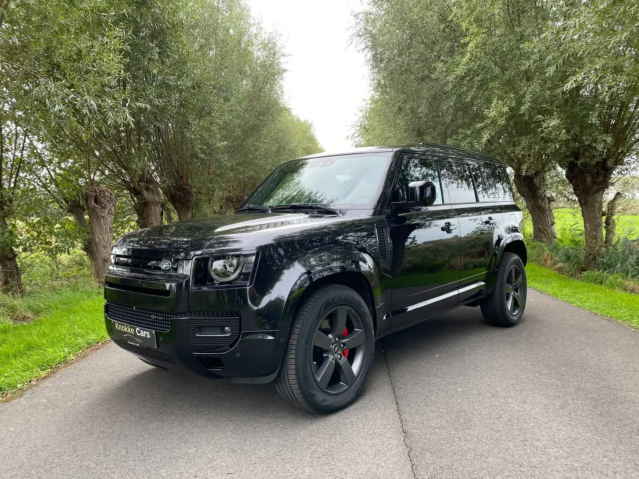 Land Rover Defender - 3