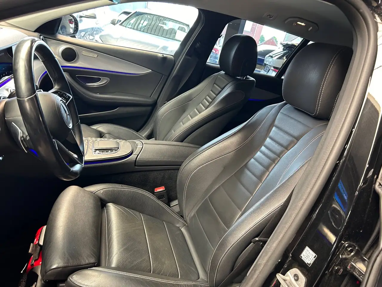 Mercedes-Benz E 200 - 7