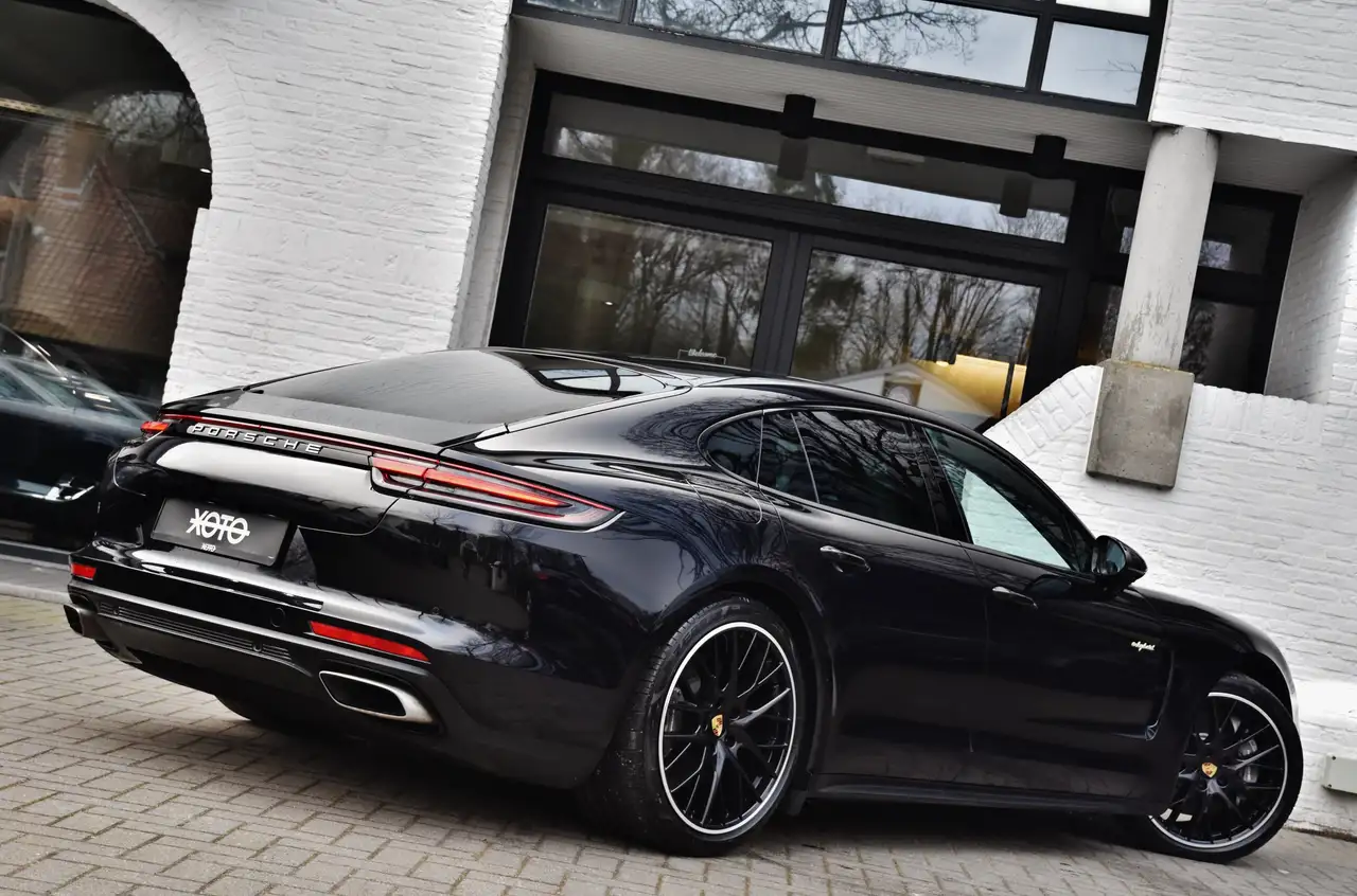 Porsche Panamera - 8