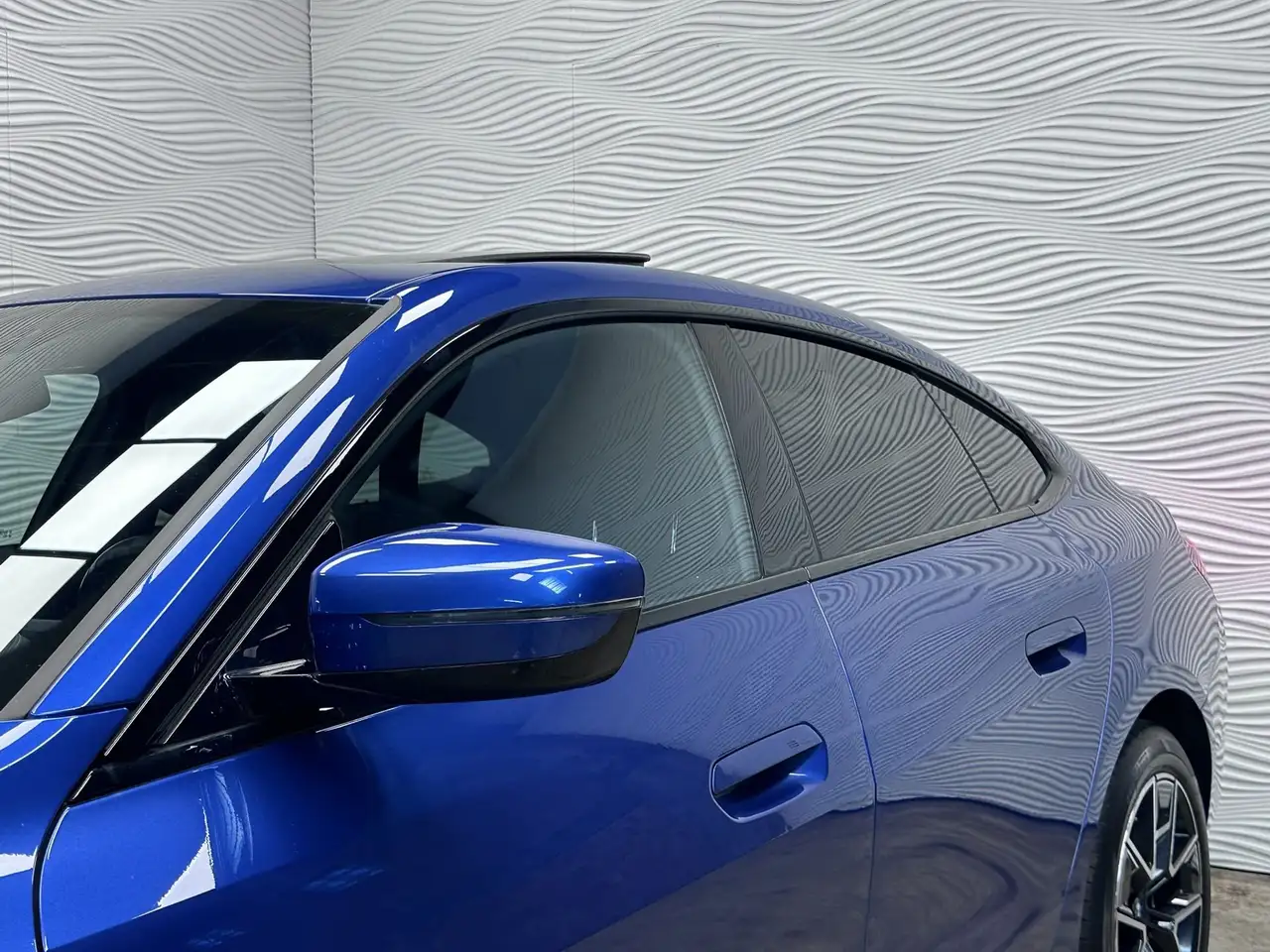 BMW i4 - 8