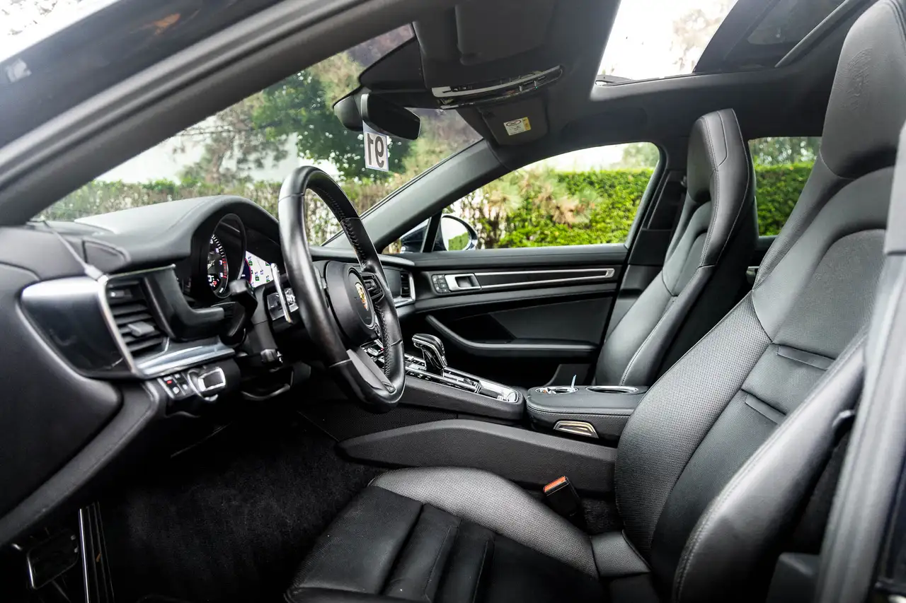 Porsche Panamera - 5