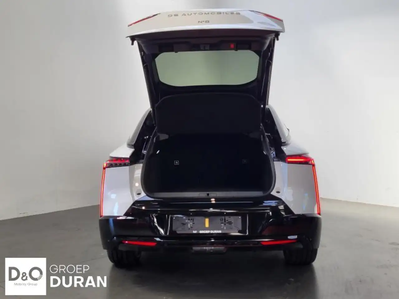 DS Automobiles N°8 - 6