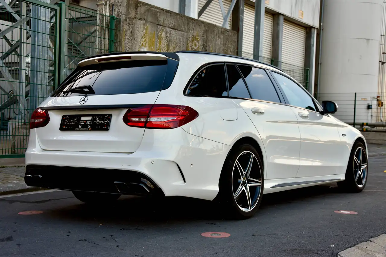 Mercedes-Benz C 43 AMG - 10
