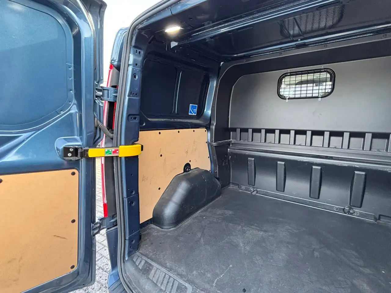 Ford Transit Custom - 8
