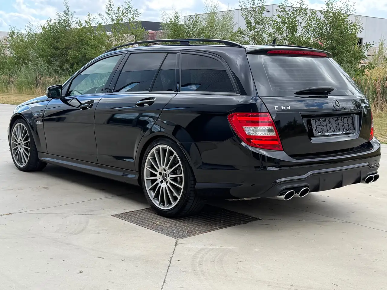 Mercedes-Benz C 63 AMG - 5