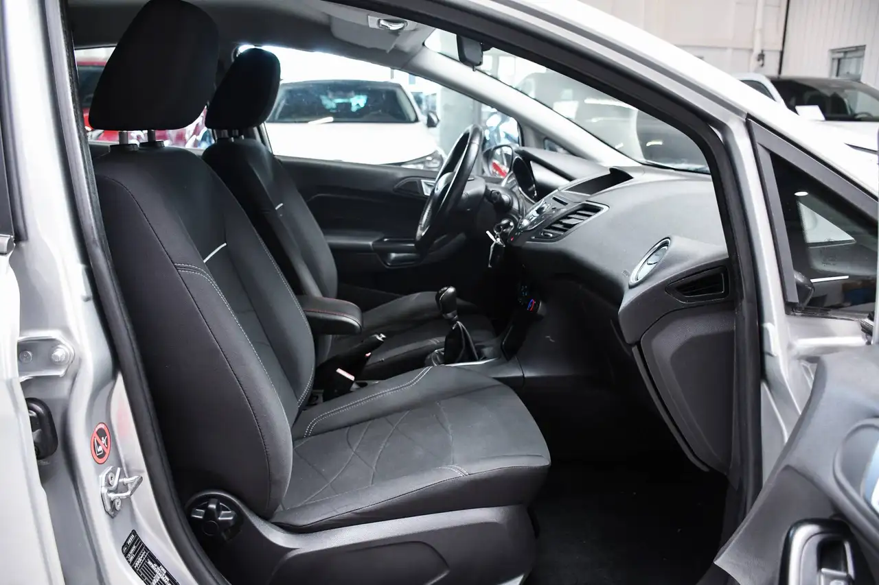 Ford Fiesta - 6