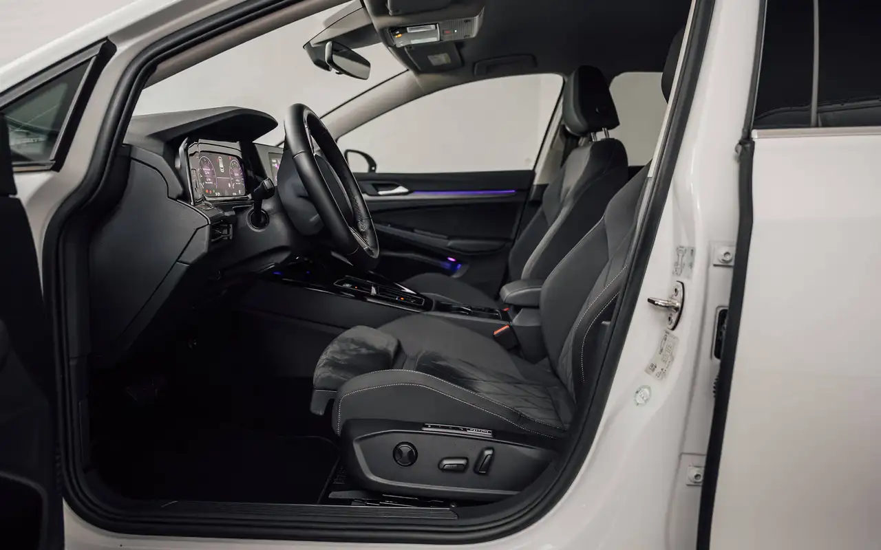 Volkswagen Golf - 12