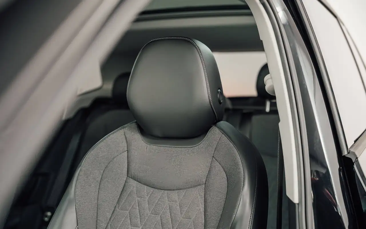 Volkswagen Tiguan - 12