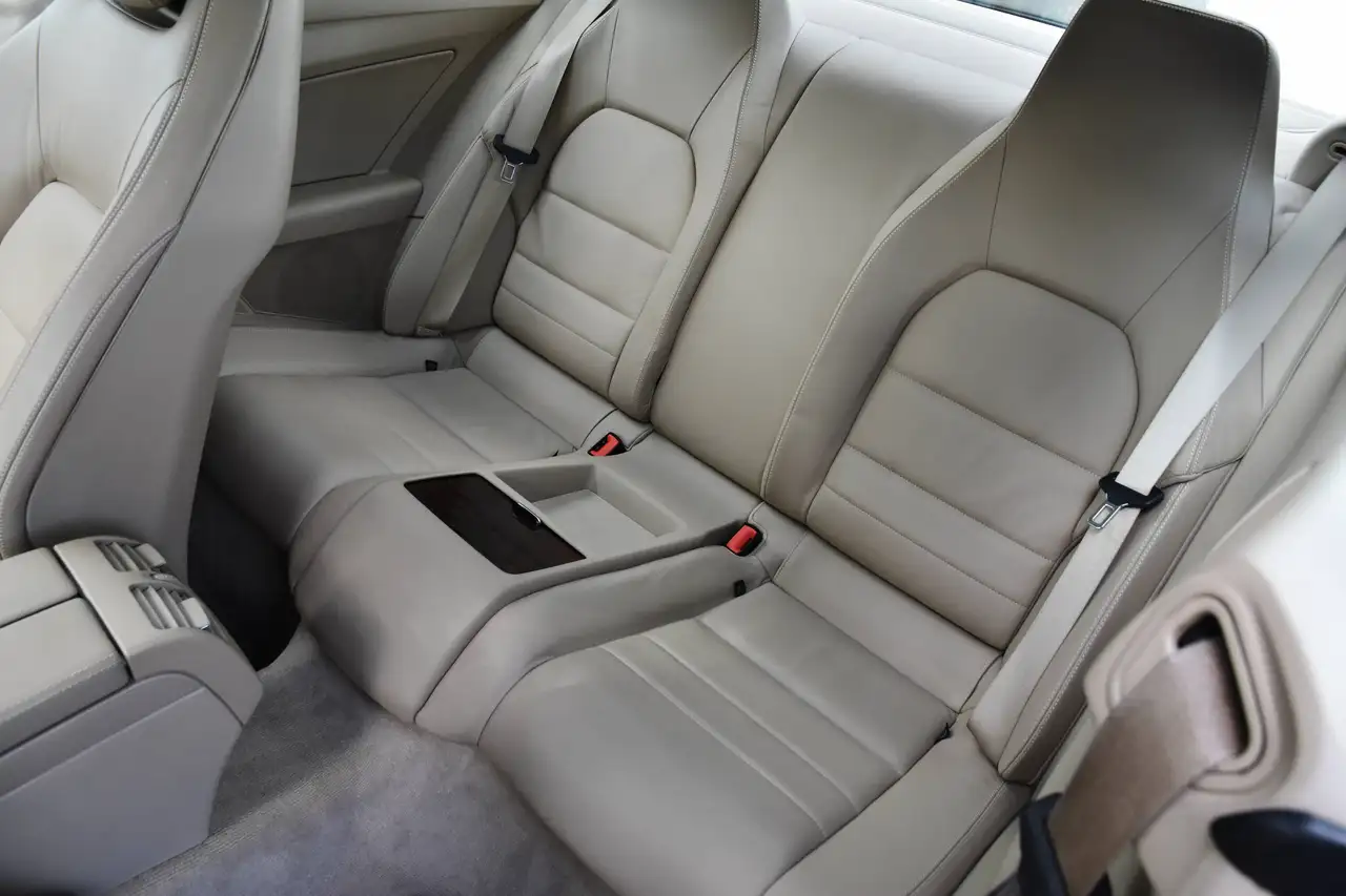 Mercedes-Benz E 220 - 12