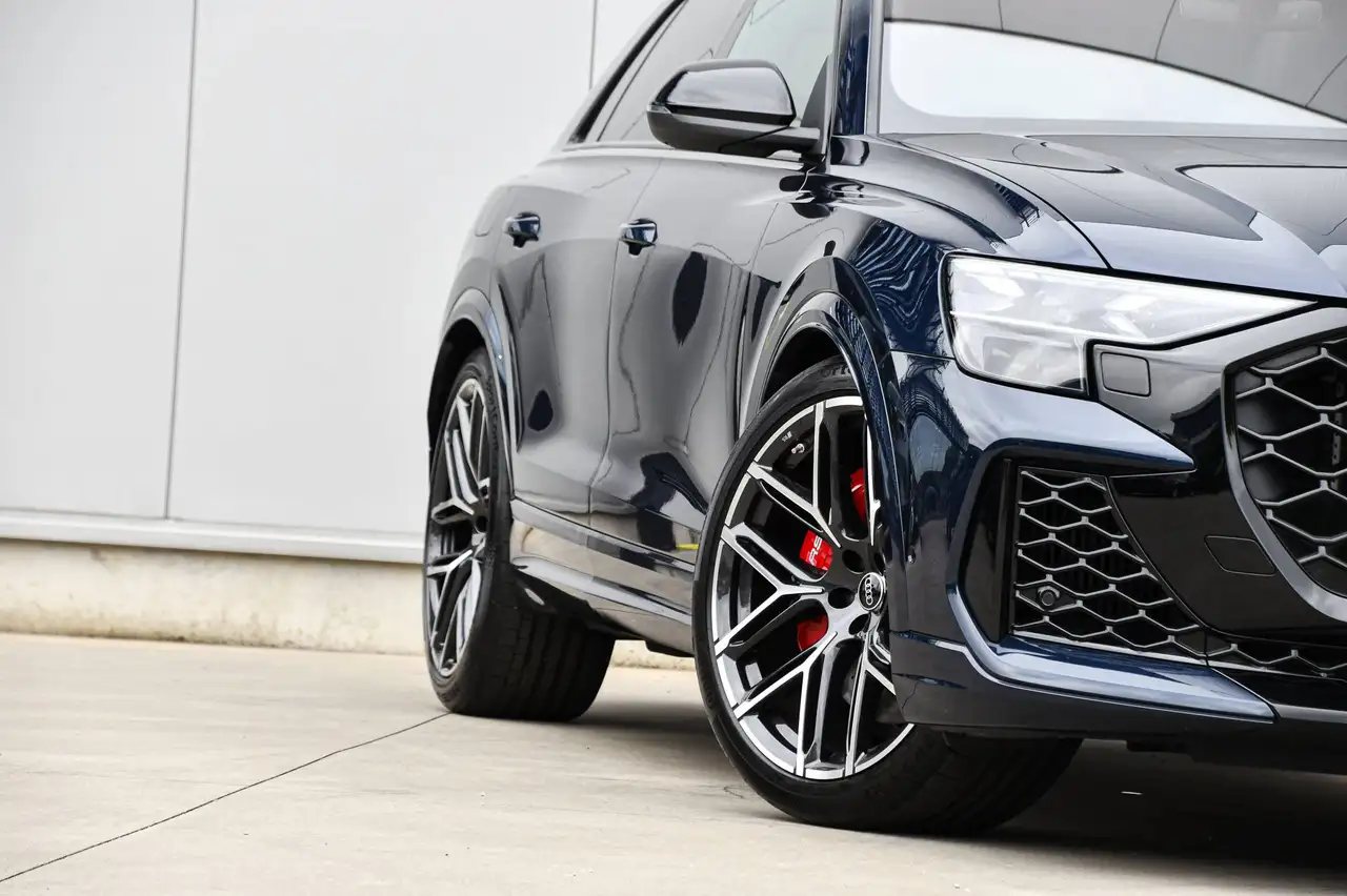 Audi RS Q8 - 7