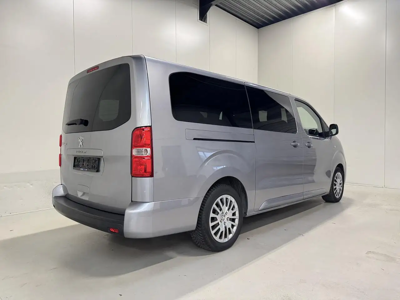Peugeot Traveller - 3
