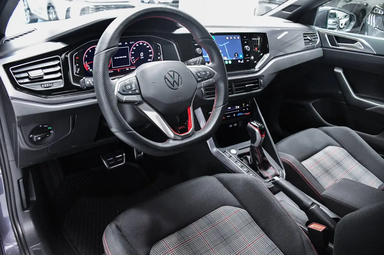 Volkswagen Polo GTI - 8