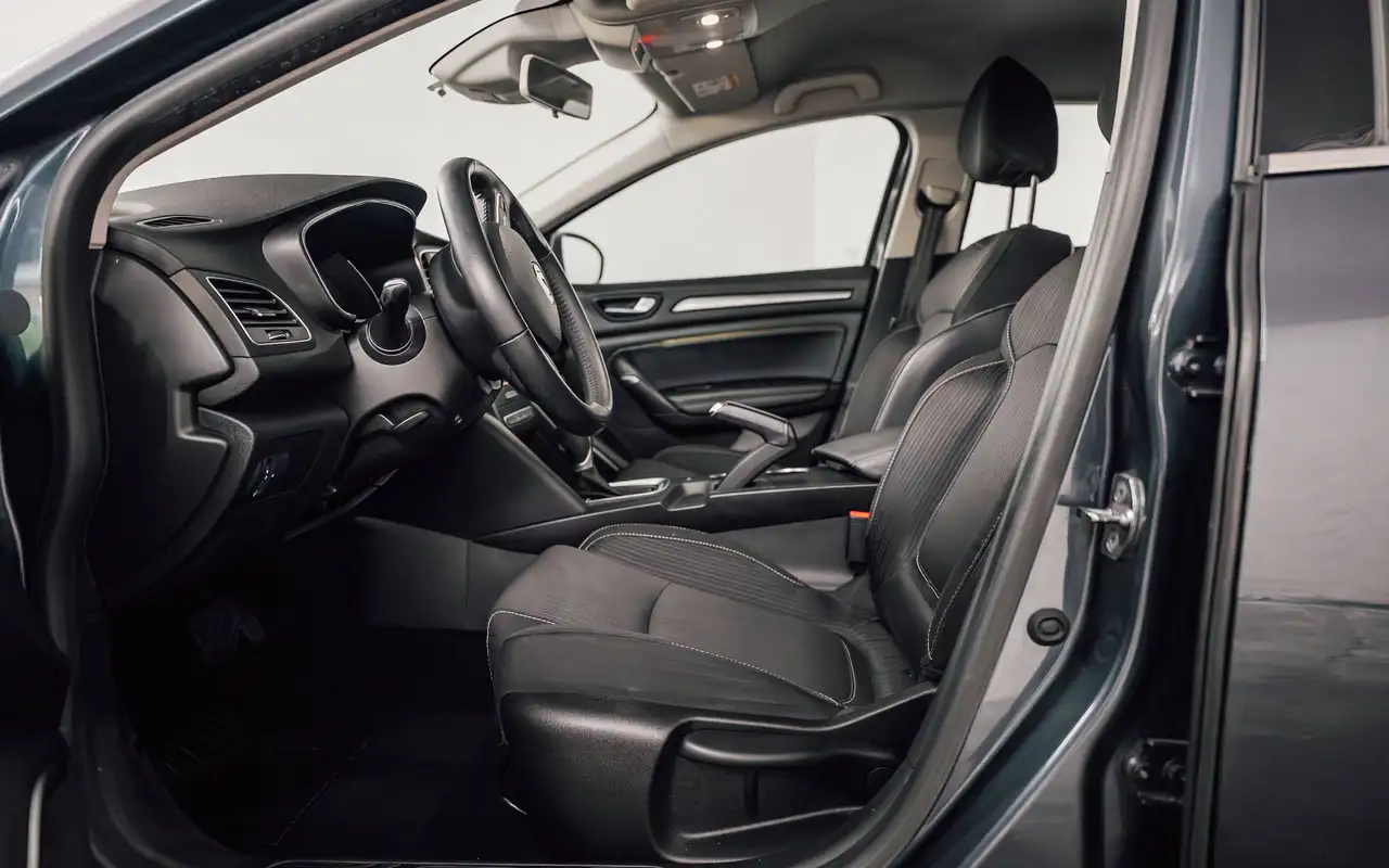 Renault Megane - 11