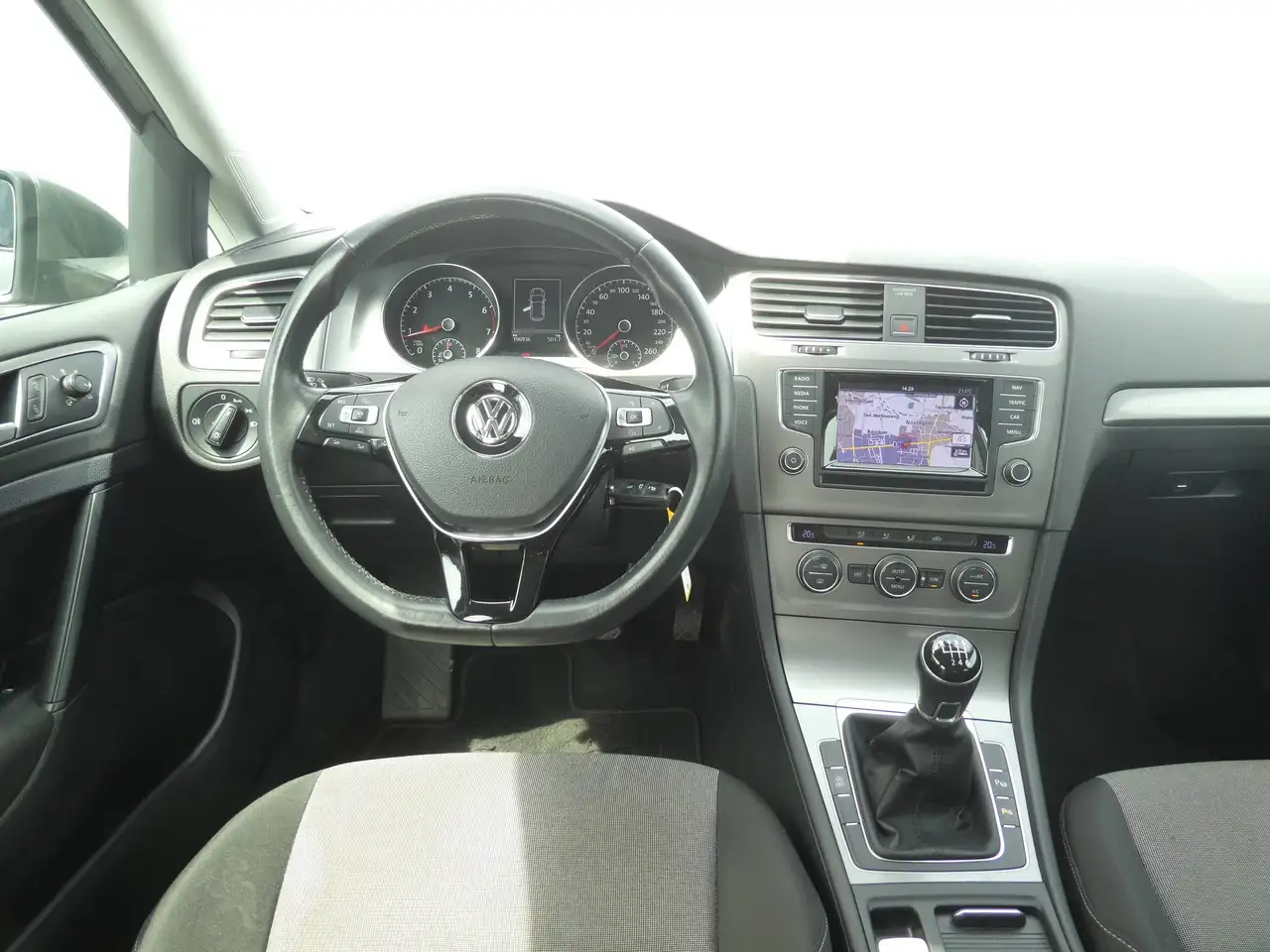 Volkswagen Golf - 7