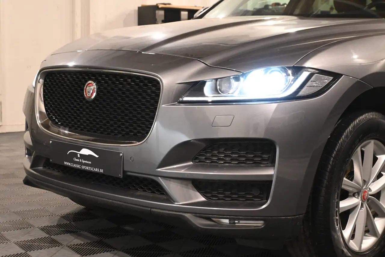 Jaguar F-Pace - 5