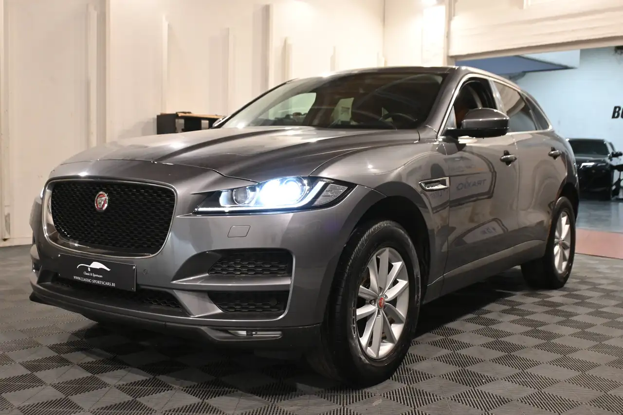 Jaguar F-Pace - 4