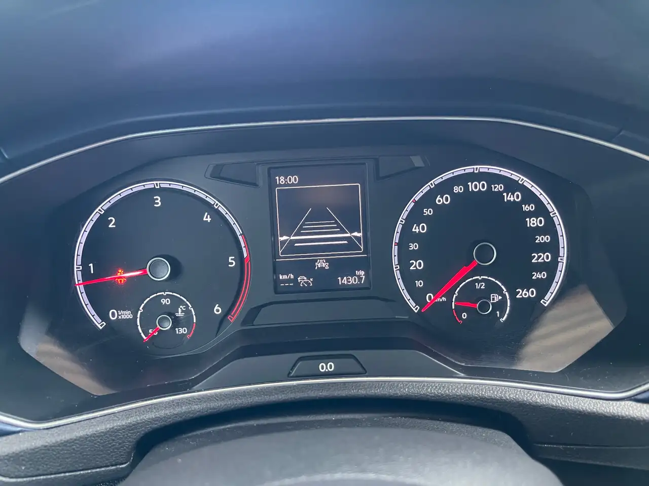 Volkswagen T-Roc - 12