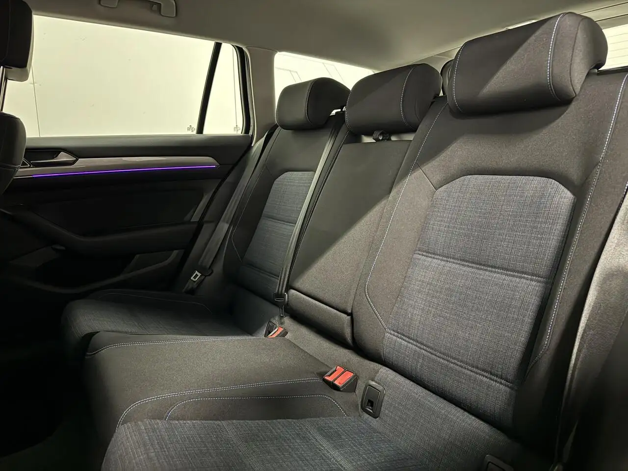 Volkswagen Passat - 10