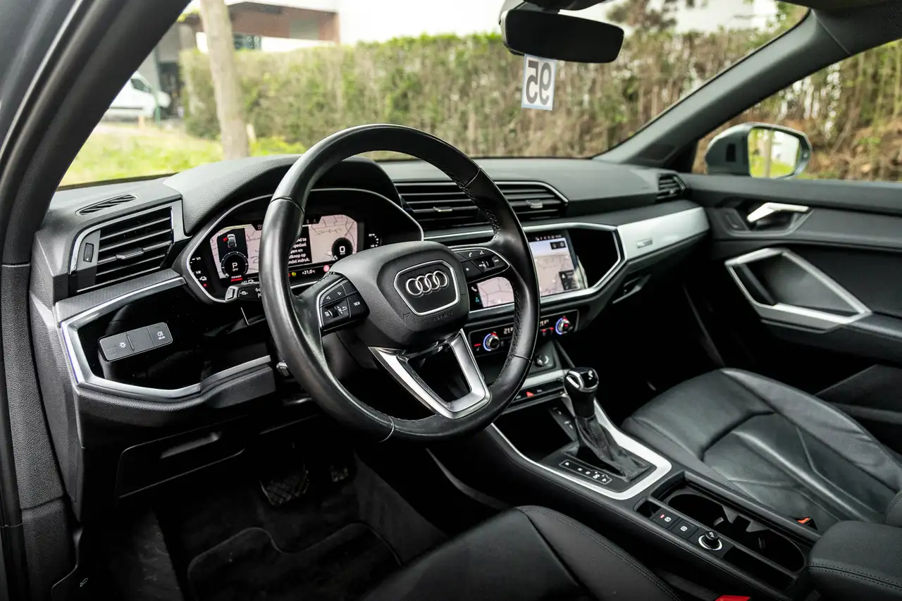 Audi Q3 - 4