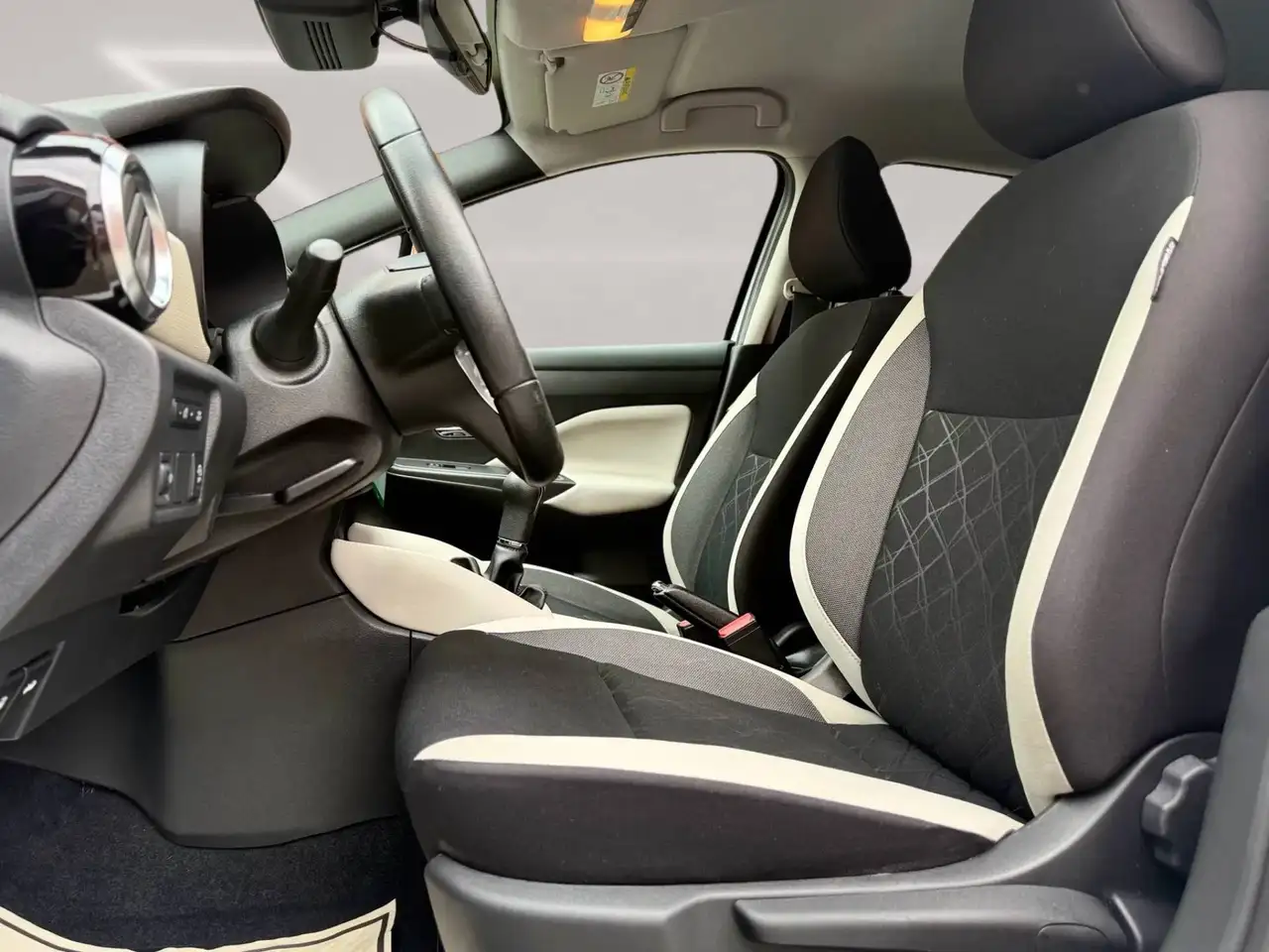 Nissan Micra - 11