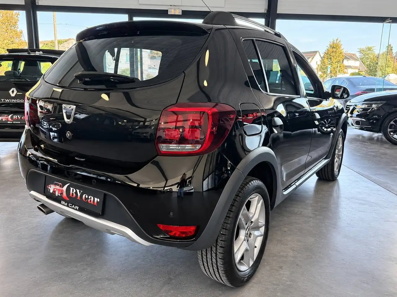 Dacia Sandero - 5