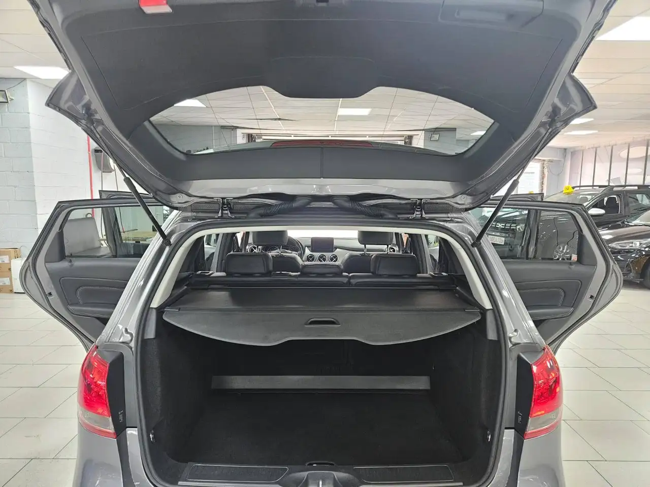 Mercedes-Benz B 200 - 9