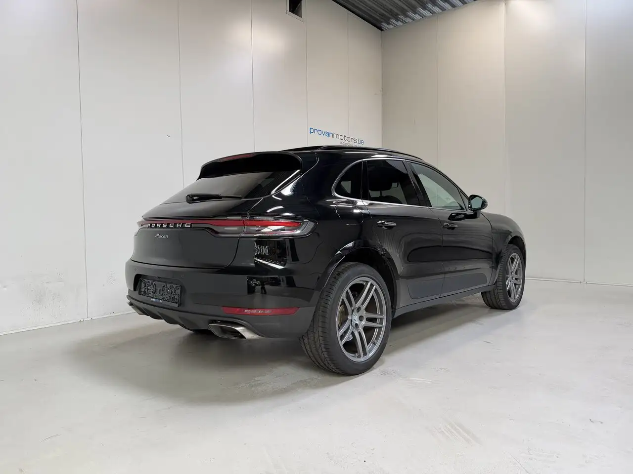 Porsche Macan - 3