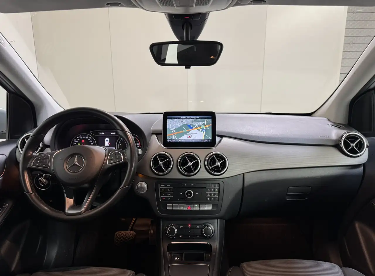 Mercedes-Benz B 180 - 11